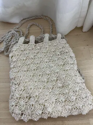 The Bagmati 피즈 핸드백