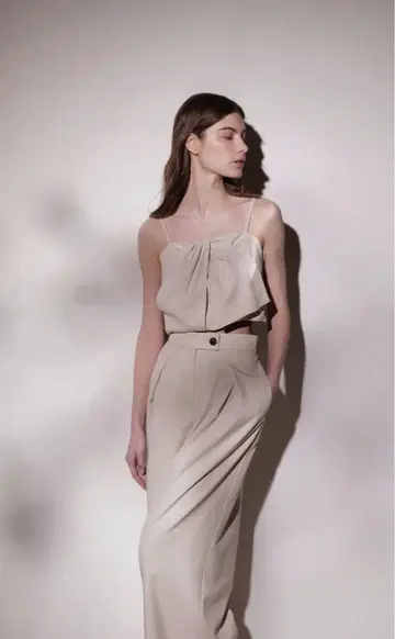 드라이 크로스 턱 와이드 팬츠 JILL by JILL STUART