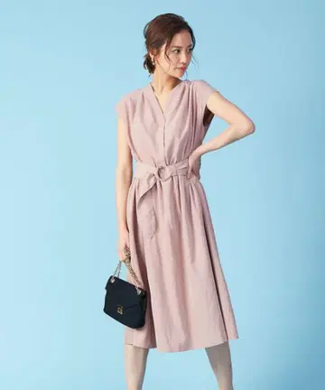 FONCE 프렌치 소매 숄더 턱 원피스 루즈 비프리 라쿠레