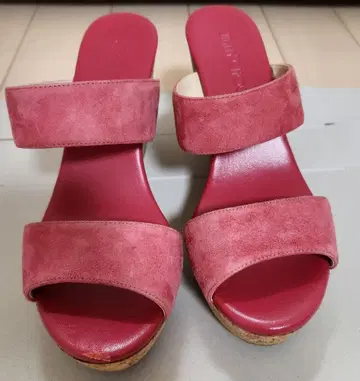 지미추 샌들