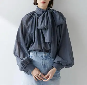 윔 가젯 택 포함 새상품 론 보타이 블라우스 블루