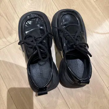 통굽 레이스업 슈즈/블랙