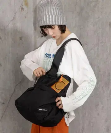 niko and... 오리지널 라이트 드로스트 토트백 새상품