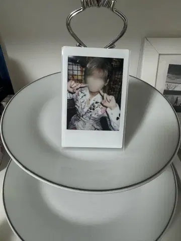 유손 폴라로이드 간호사 의상