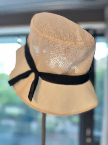 KIJIMA TAKAYUKI 새상품급 화이트 메쉬 버킷 햇 리본 포함