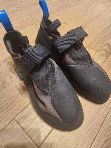안파라렐 레그루스 클라이밍 신발 중고