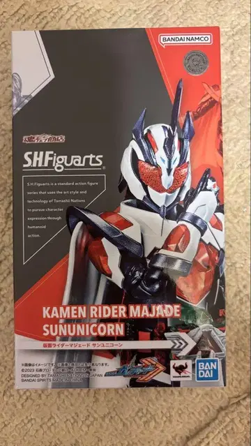 s.h.figuarts 가면라이더 마제이드 선 유니콘