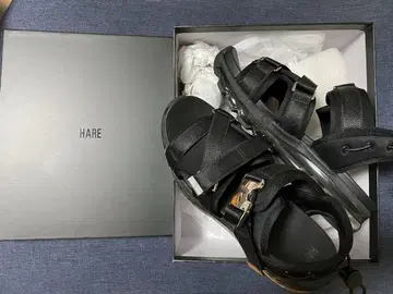 HARE 클리어 솔 크로스 샌들