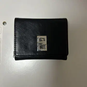 블랙 가죽 접이식 지갑