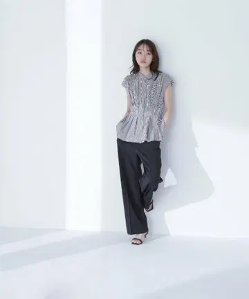 허리 턱 스트라이프 블라우스 내추럴 뷰티 베이직