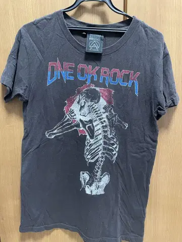 ONE OK ROCK 나기사엔 티셔츠