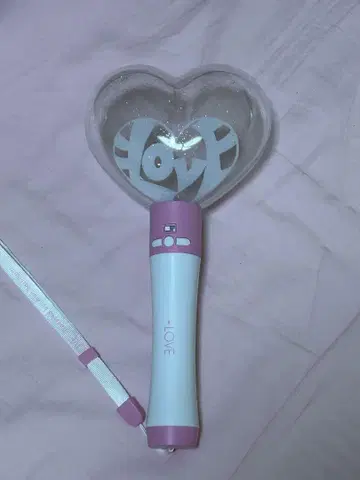 =LOVE 응원봉 2024 하트