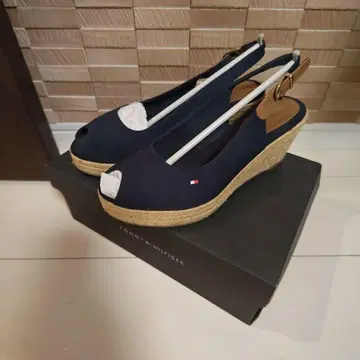 타미힐피거 네이비 샌들 37