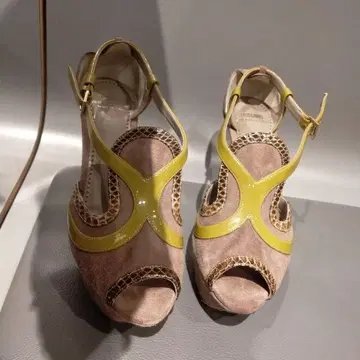 모스키노 CHEAPNDCHIC 하이힐 샌들