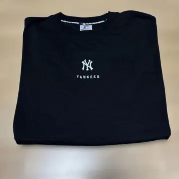 새상품 MLB 뉴욕 양키스 티셔츠 블랙 LL 사이즈