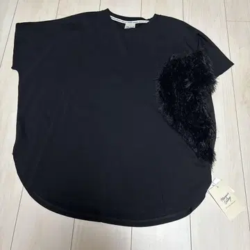 새상품 마르고 티셔츠 하트 프린지 블랙