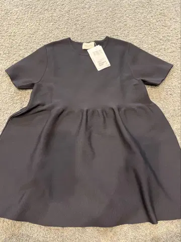 새상품 유나이티드 애로우즈 페플럼 탑