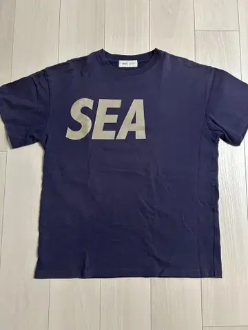 wind and sea 티셔츠