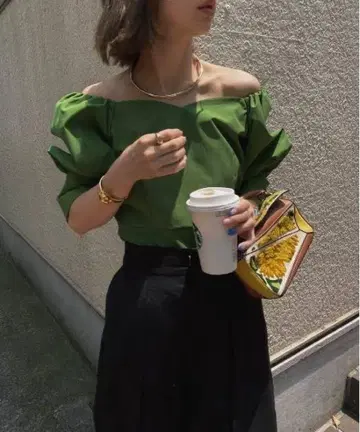 새상품 2WAY CLOUD SLEEVE TOP 그린 M 사이즈