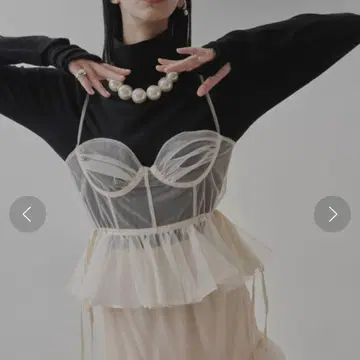 라벨 에뛰드 페플럼 뷔스티에 화이트