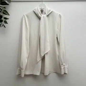 MIESROHE 미에스로에 실키 보타이 블라우스 스트라이프 화이트
