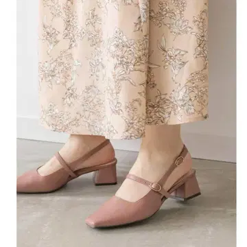 란다 오리지널 플라워 백 스트랩 펌프스 핑크