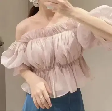 오프숄더 쉬폰 블라우스
