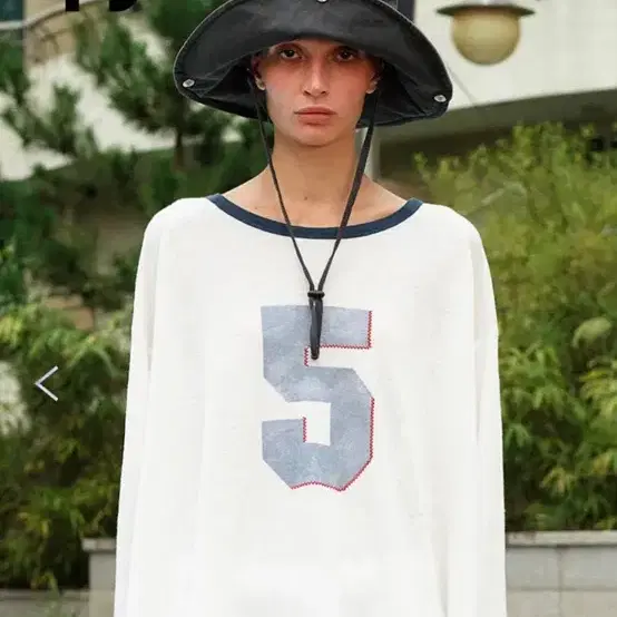 open yy NO. 5 OVERSIZED LINEN TEE, WHITE on Bunjang Global Site.