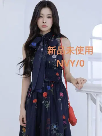 스나이델 백 리본 쉬폰 원피스 NVY/0