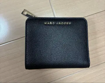 MARCJACOBS 접이식 지갑 블랙 골드