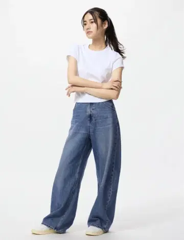 유니클로 배기 커브 청바지 길이가 짧은 23