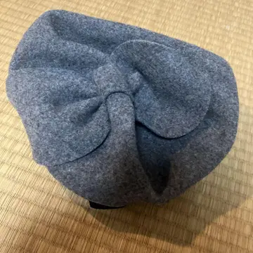 Dodge 리본 포함 그레이 베레모