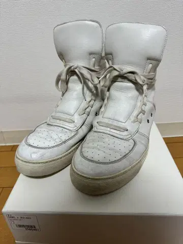 크리스 반 아슈 (KRISVANASSCHE) 가죽 하이컷 스니커즈