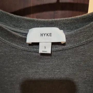 HYKE 그레이 반팔 티셔츠 사이즈 1