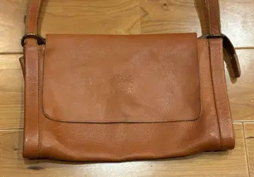 이탈리아제 IL BISONTE 일비종떼 브라운 숄더백