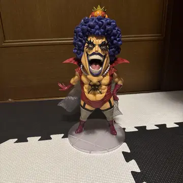 엠포리오 이반코프 피규어 약 25cm