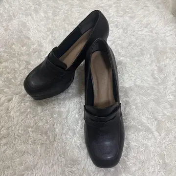 로퍼 블랙