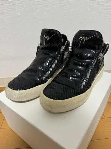 GIUSEPPE ZANOTTI 주세페 자노티 미들 컷 스니커즈