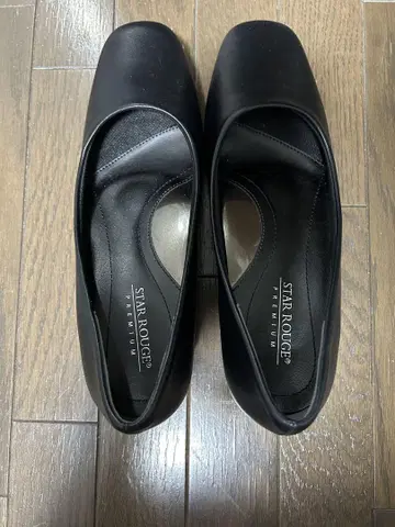 펌프스 블랙