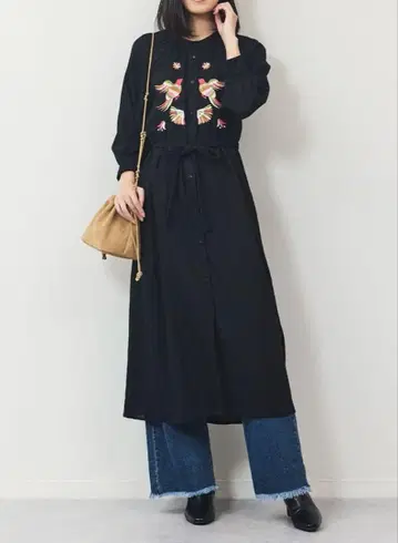 Ange 자수 셔츠 원피스 블랙 새 레이온 코튼 아르모와르 카프리스