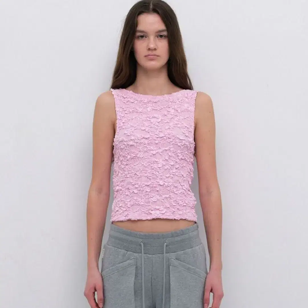 [CERRIC] DRAPE HALTER NECK SLEEVELESS /追跡付 MUSINSA公式 | CERRIC DRAPE HALTER NECK SLEEVELESS / WHITE