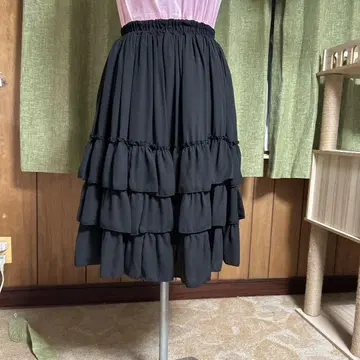 블랙 티어드 플레어 스커트