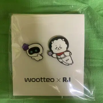 BTS JIN Wootteo X RJ 핀 배지 공식