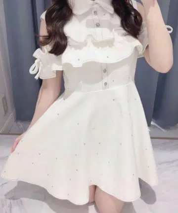 evelyn 비쥬 오프숄더 OP 데님 원피스 화이트