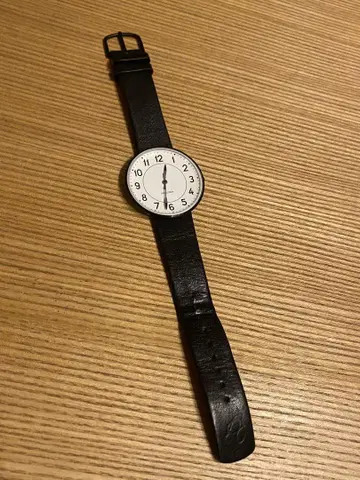아르네 야콥센 워치 스테이션 블랙 34mm