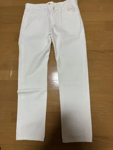 알렉산더 줄리안 화이트 스트레이트 레그 팬츠 L 사이즈
