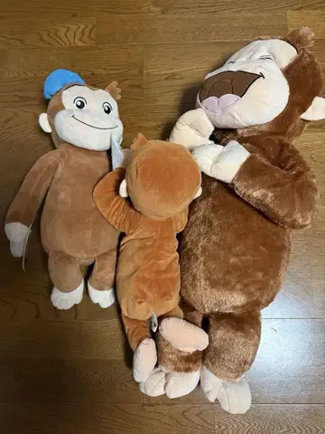 오자루의 조지 봉제 인형