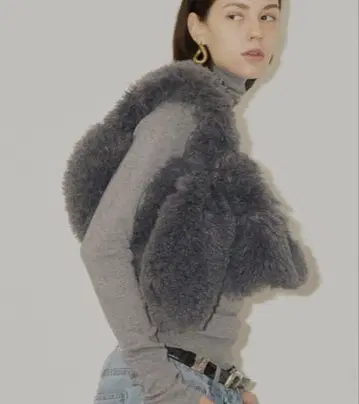 완판템 플러피 퍼피 핸드백 그레이