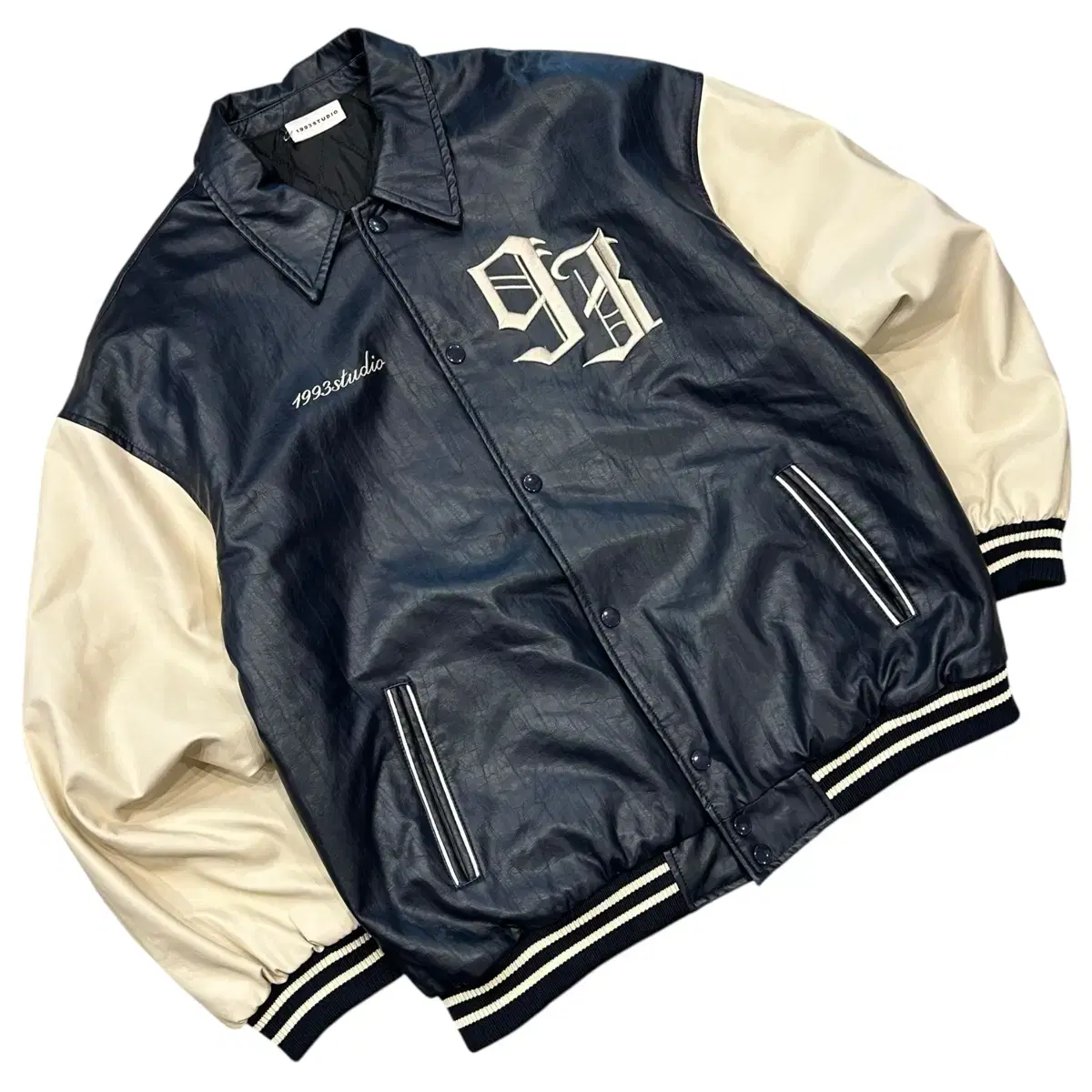 OS] 22s 1993 Studio Varsity Jacket A0127 on Bunjang Global Site.
