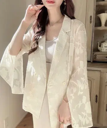Meiru 시어 자카드 슬릿 슬리브 테일러드 자켓